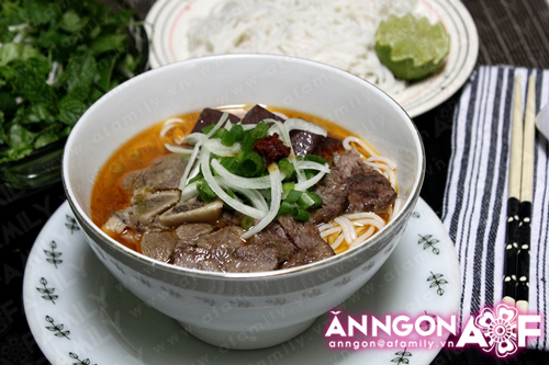 Món ngon cuối tuần: Bún bò Huế
